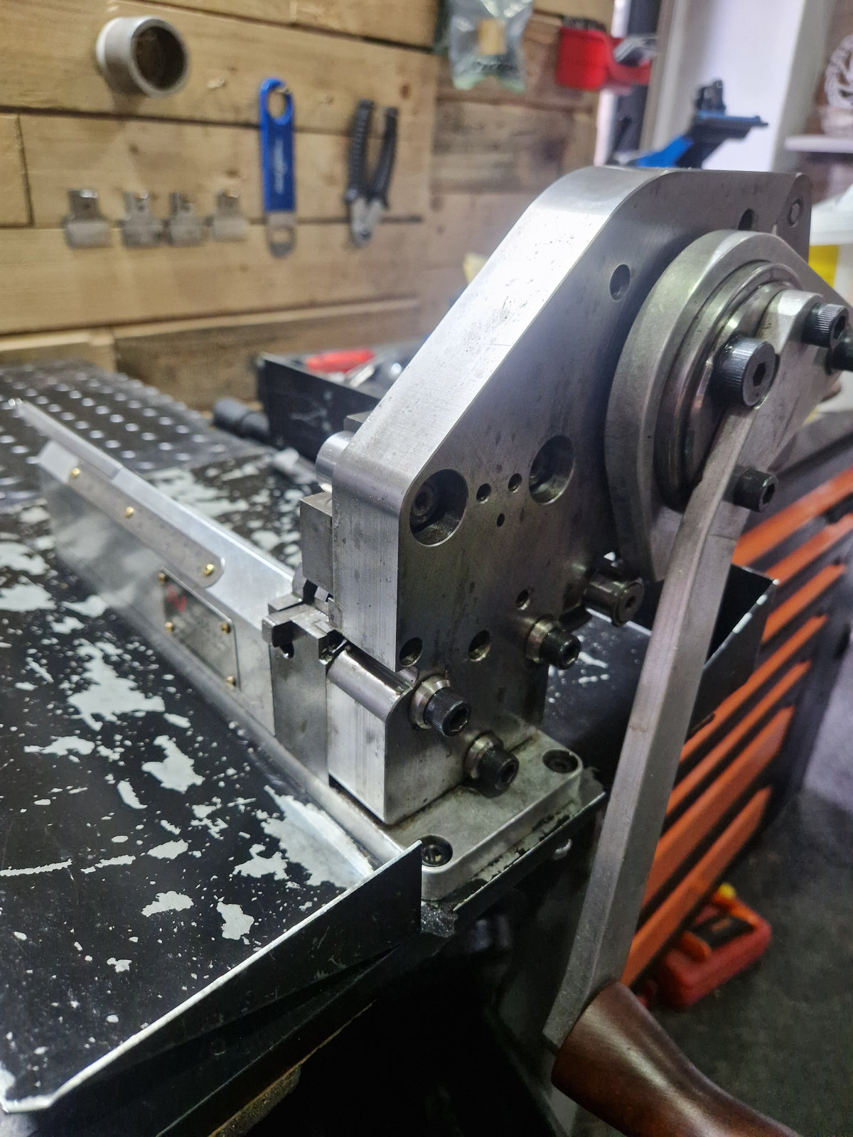 Spoke cutting service
